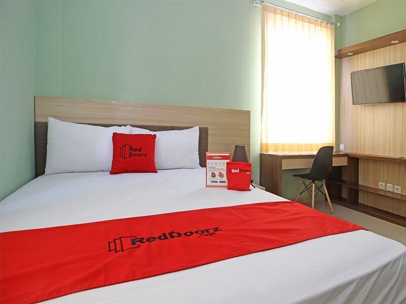 Hotel Reddoorz Near Solo Balapan Station Exteriér fotografie