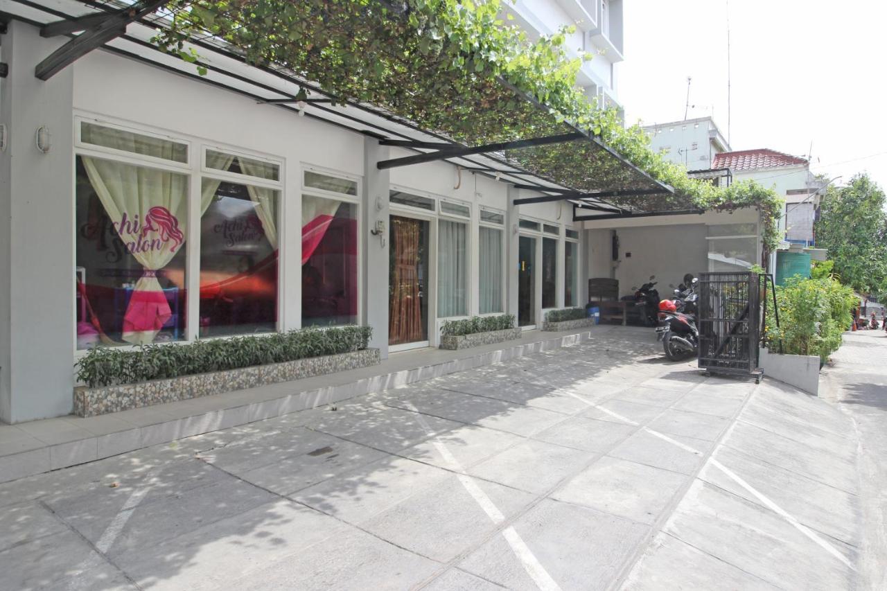 Hotel Reddoorz Near Solo Balapan Station Exteriér fotografie